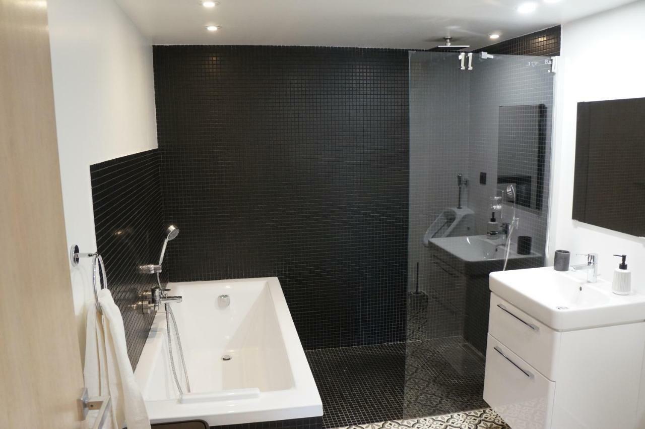 Leisure Apartmens Brasov Leilighet Eksteriør bilde