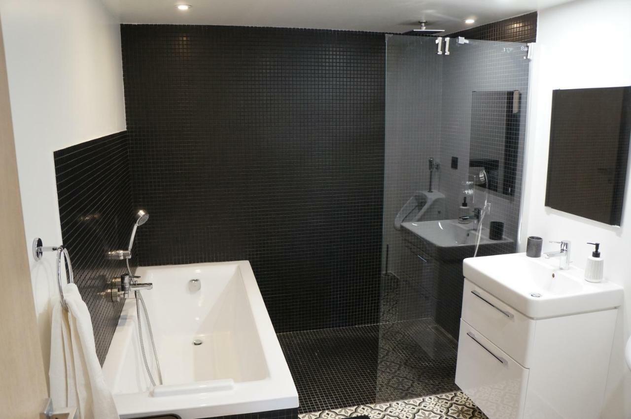 Leisure Apartmens Brasov Leilighet Eksteriør bilde